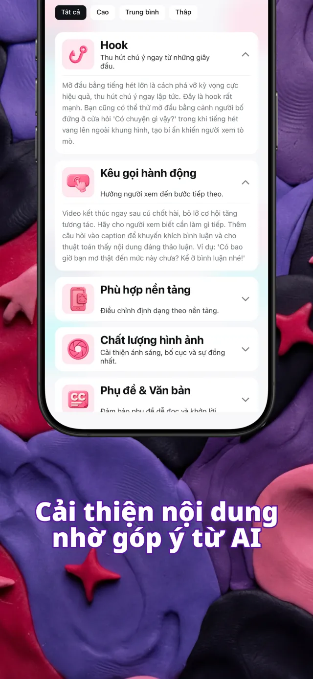 Các thẻ góp ý của Viral IQ về hook, câu chuyện, nhịp dựng và lời kêu gọi hành động